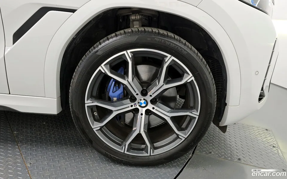 BMW X6 xDrive30d M 2024 — миниатюра 2