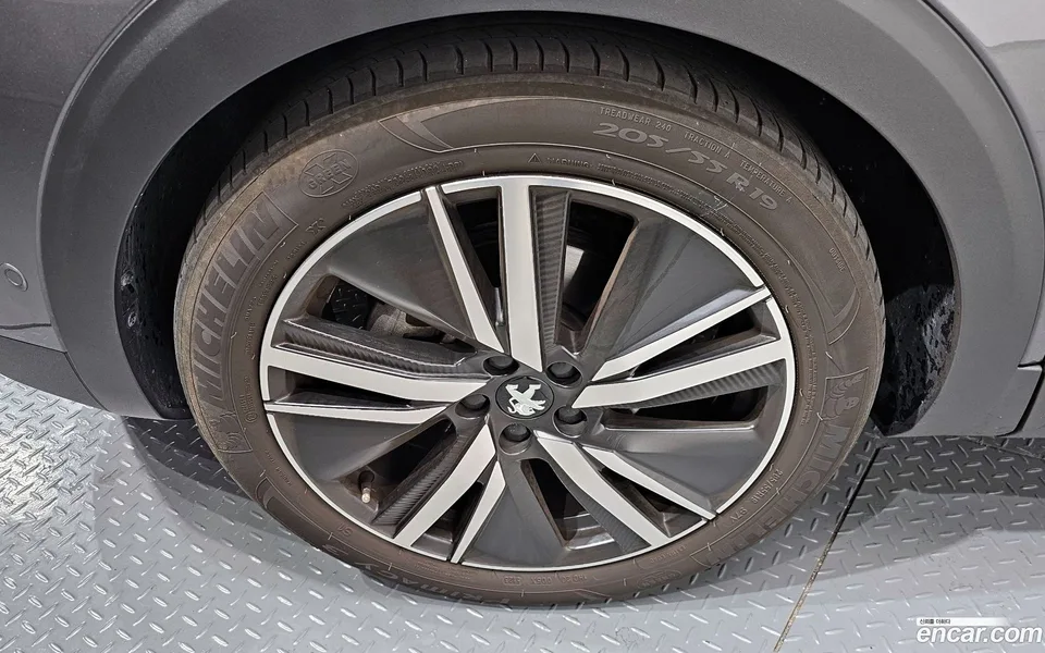 Peugeot 3008 1.2 Pure Tech GT 2024 — миниатюра 5