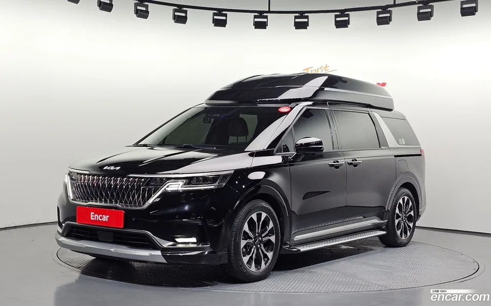 Kia Carnival 9 2023 — фото 1, купить с доставкой в Москву
