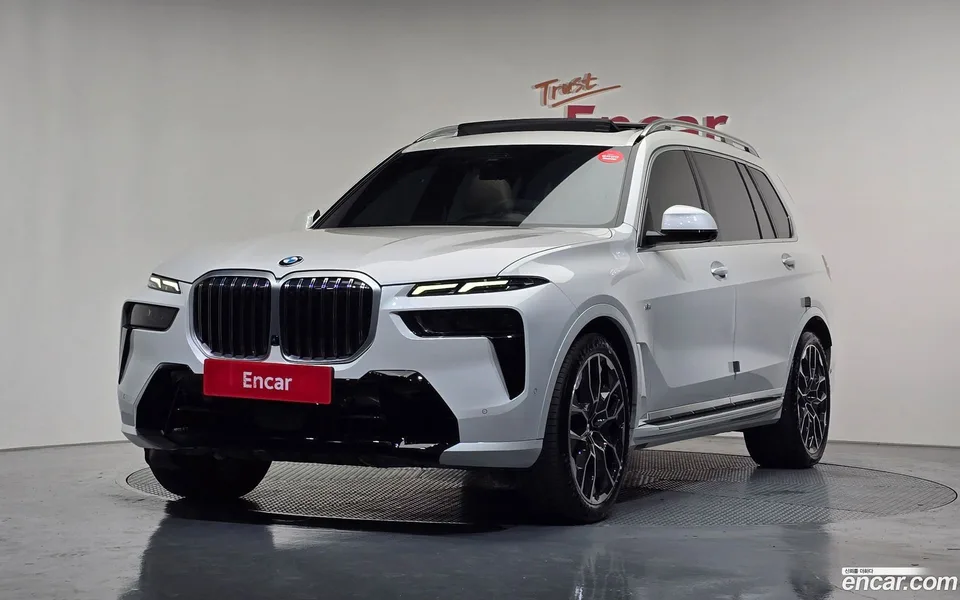 BMW X7 xDrive 40i M 6 2024 — фото 1, купить с доставкой в Москву