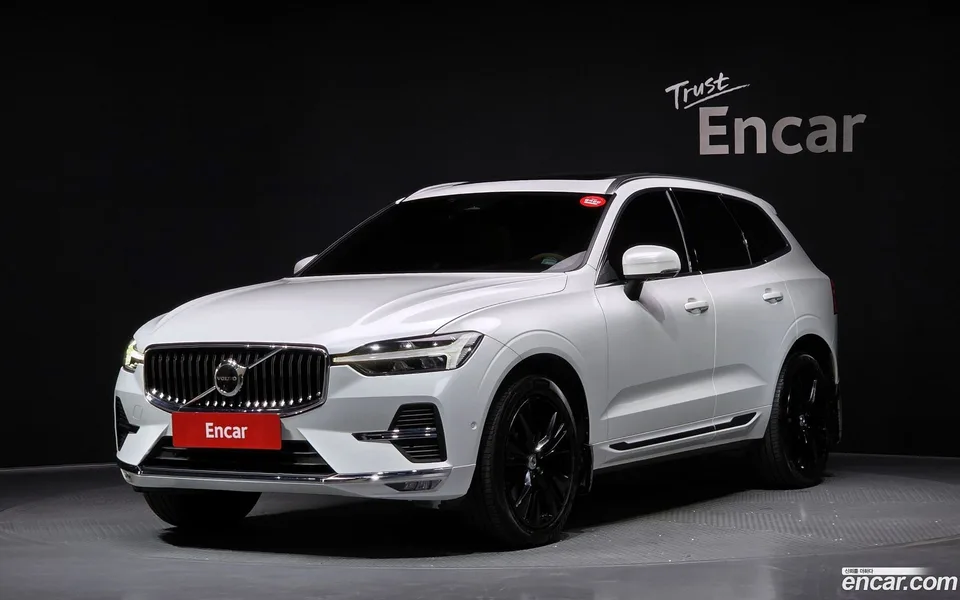 Volvo XC60 B6 2022 — фото 1, купить с доставкой в Москву