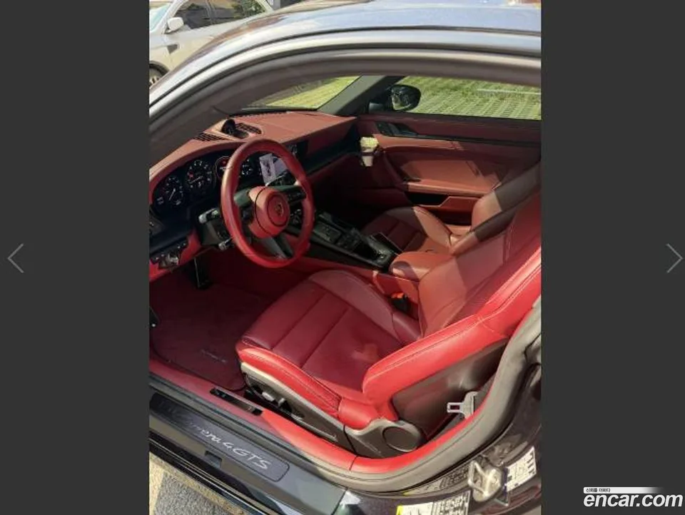 Porsche 911 (992) 4 GTS 2024 — миниатюра 2