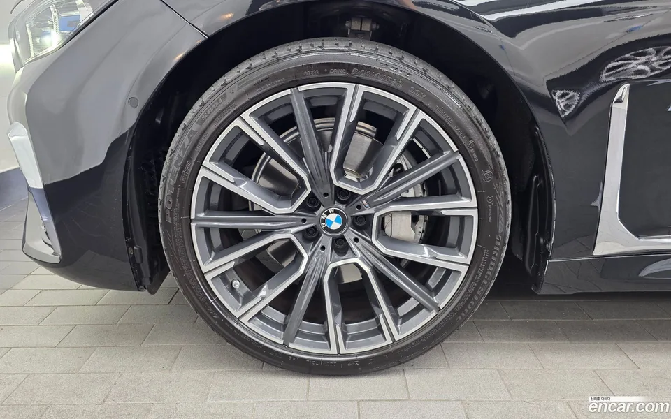BMW 7 Series 730Ld xDrive M 2022 — миниатюра 2