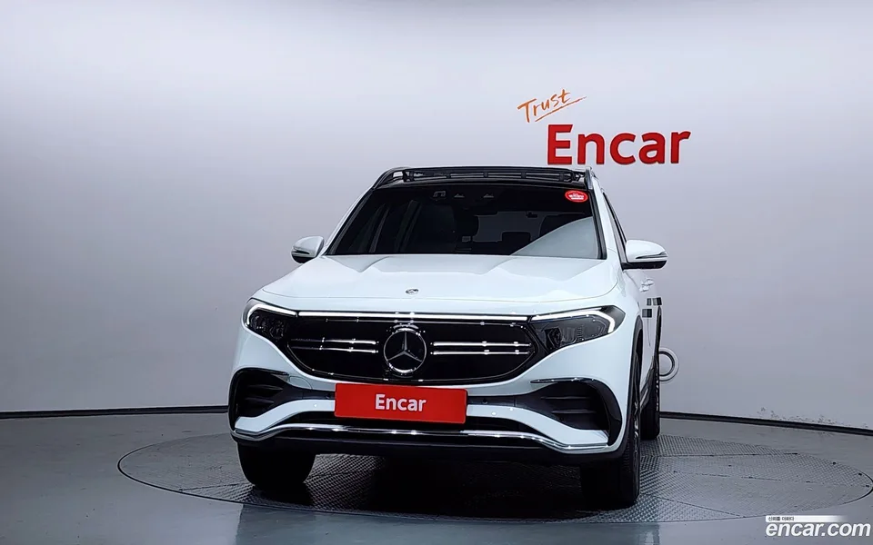 Mercedes-Benz EQB EQB300 4MATIC AMG 2024 — миниатюра 3