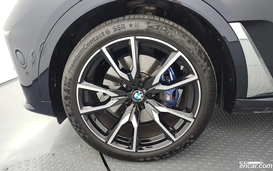 BMW X7 xDrive 40i M 6 2022 — миниатюра 2