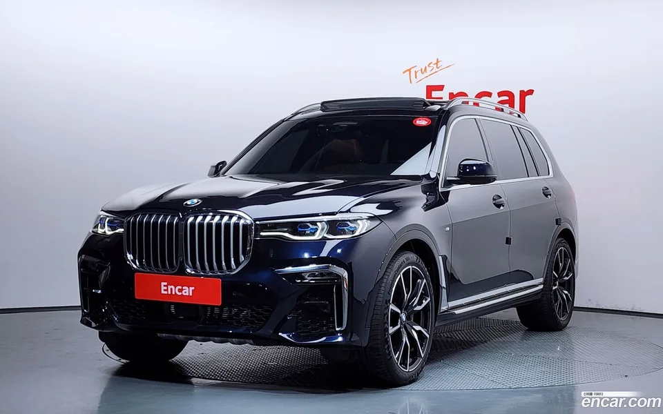 BMW X7 xDrive 40i M 6 2022 — фото 1, купить с доставкой в Москву