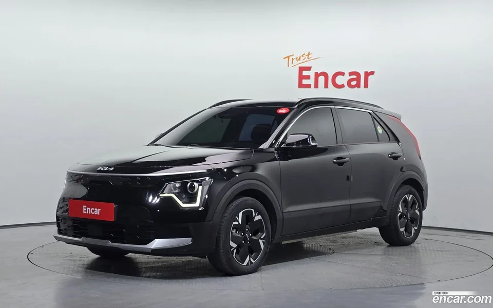 Kia Niro EV 2023 — фото 1, купить с доставкой в Москву