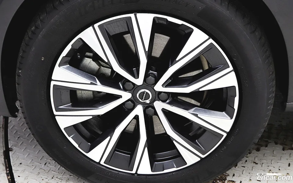 Volvo V90 Cross Country B5 AWD 2023 — миниатюра 2