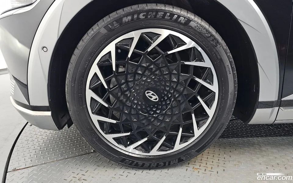 Hyundai Ioniq 5 2023 — миниатюра 5