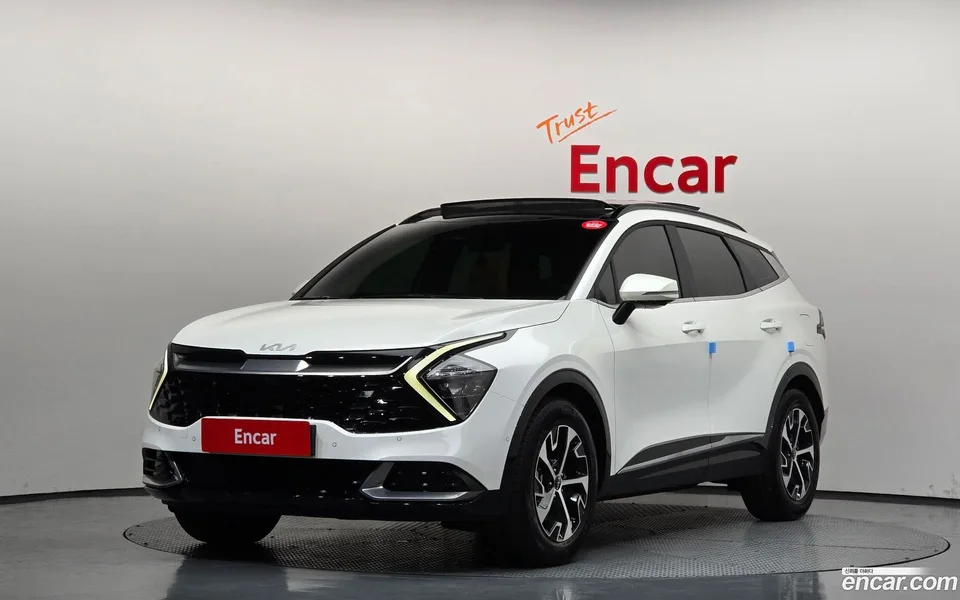 Kia Sportage Hybrid 2WD 2022 — фото 1, купить с доставкой в Москву