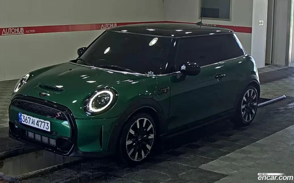 MINI Cooper S HIGH 2022 — фото 1, купить с доставкой в Москву