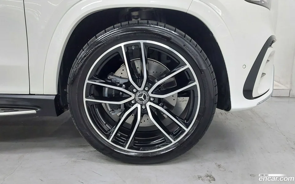 Mercedes-Benz GLS-Class GLS580 4MATIC 2025 — миниатюра 2