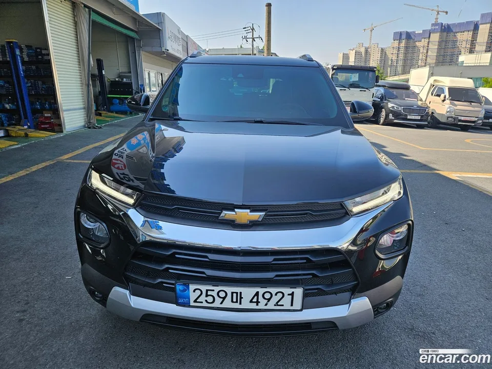 Chevrolet Trailblazer 1.3 2WD 2022 — фото 1, купить с доставкой в Москву