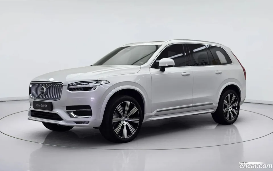 Volvo XC90 B6 2025 — фото 1, купить с доставкой в Москву