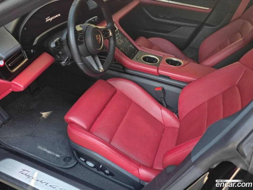 Porsche Taycan 4S 2024 — миниатюра 2