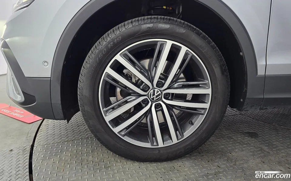 Volkswagen Tiguan Allspace 2.0 TSI 2022 — миниатюра 2