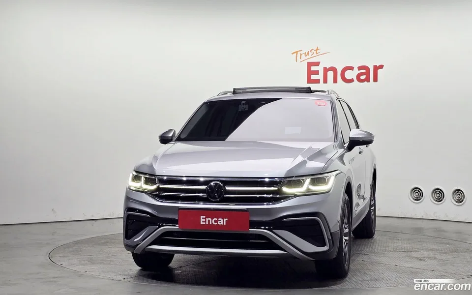 Volkswagen Tiguan Allspace 2.0 TSI 2022 — миниатюра 3