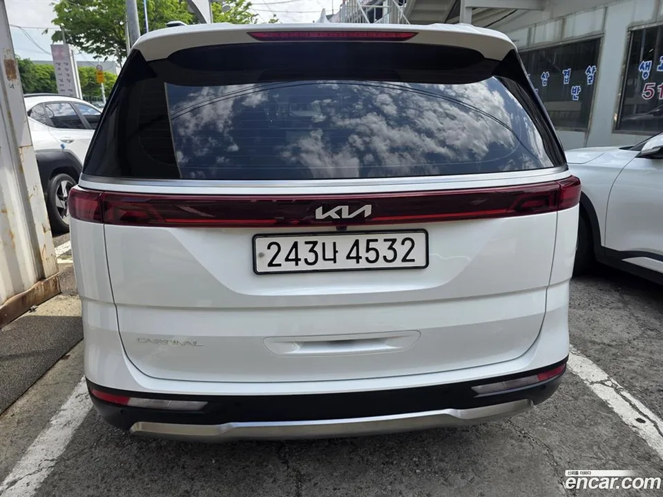 Kia Carnival 9 2023 — миниатюра 3