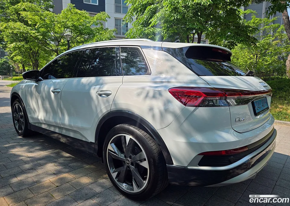 Audi Q4 e-tron 40 2023 — миниатюра 5