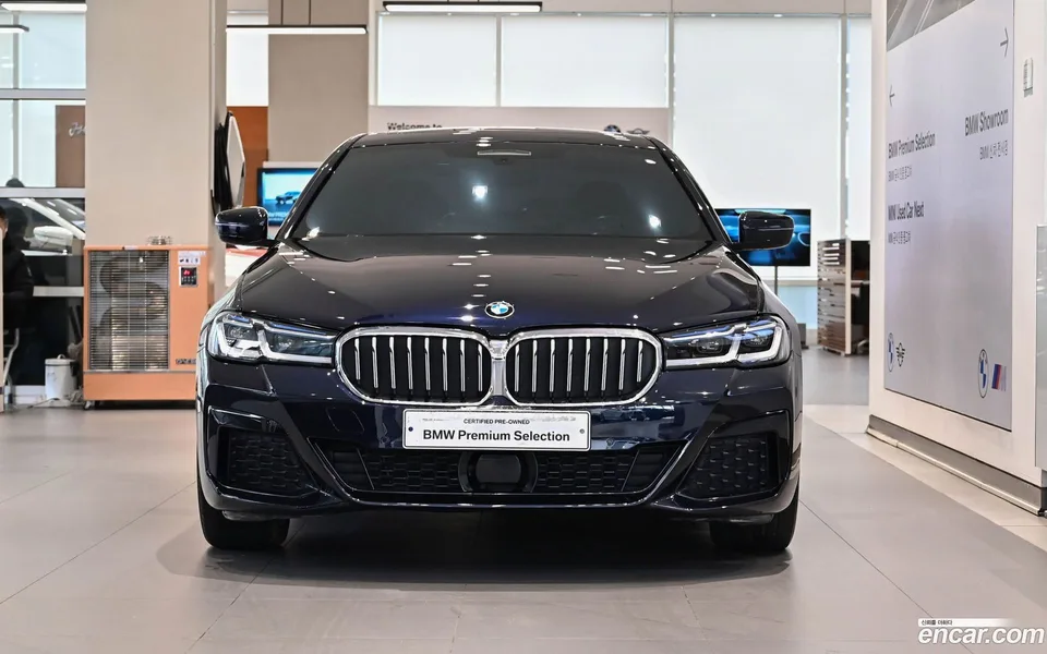 BMW 5 Series 530i xDrive M 2022 — миниатюра 3