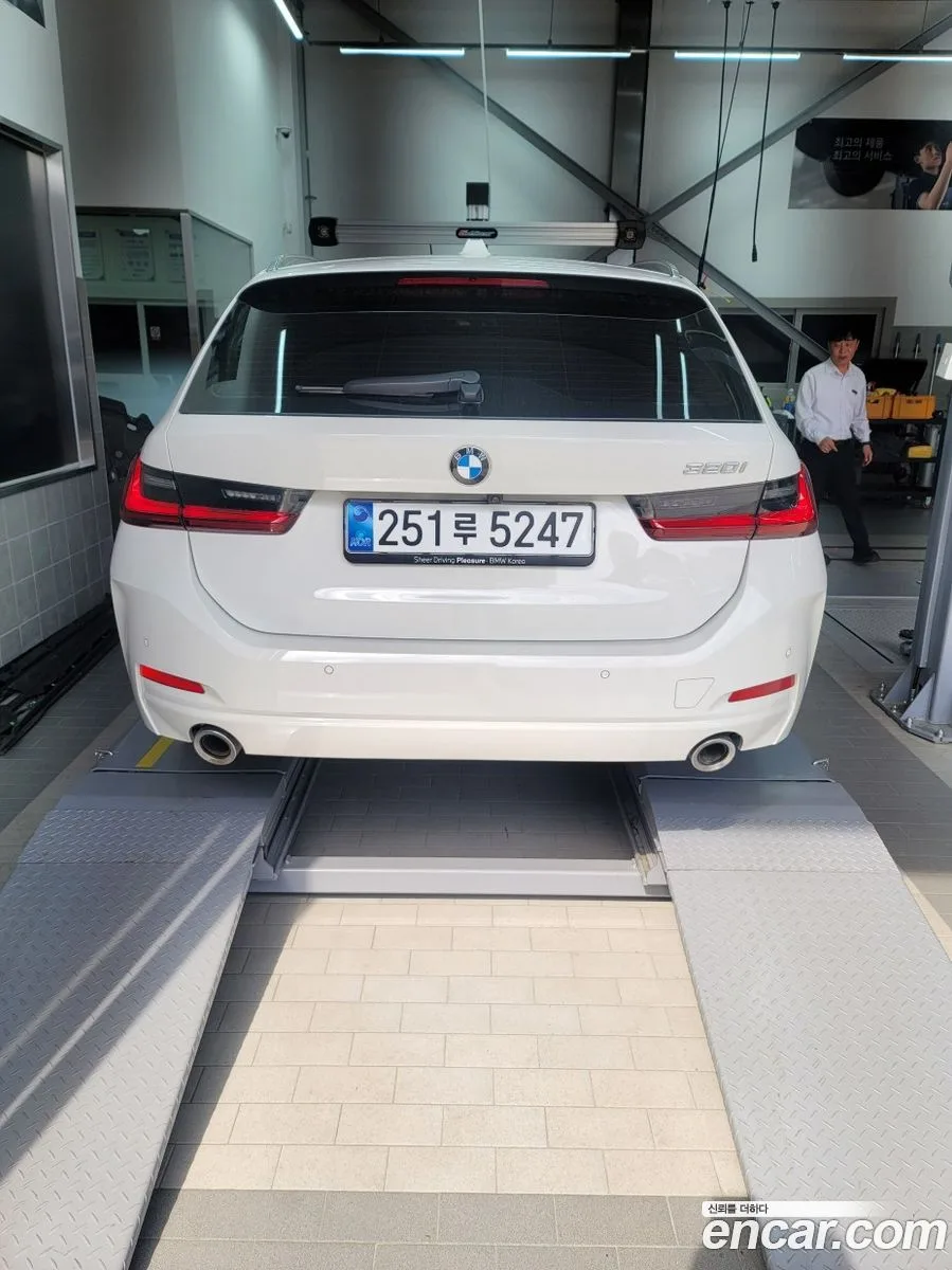 BMW 3 Series 320i 2025 — миниатюра 2
