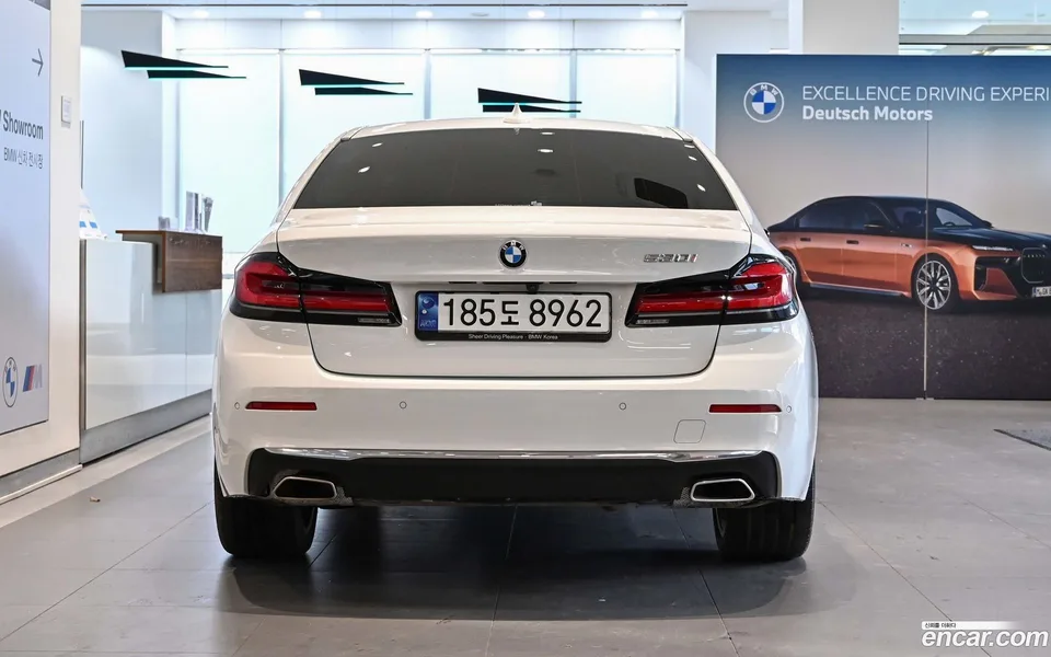 BMW 5 Series 530i 2023 — миниатюра 3