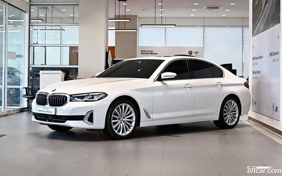 BMW 5 Series 530i 2023 — фото 1, купить с доставкой в Москву