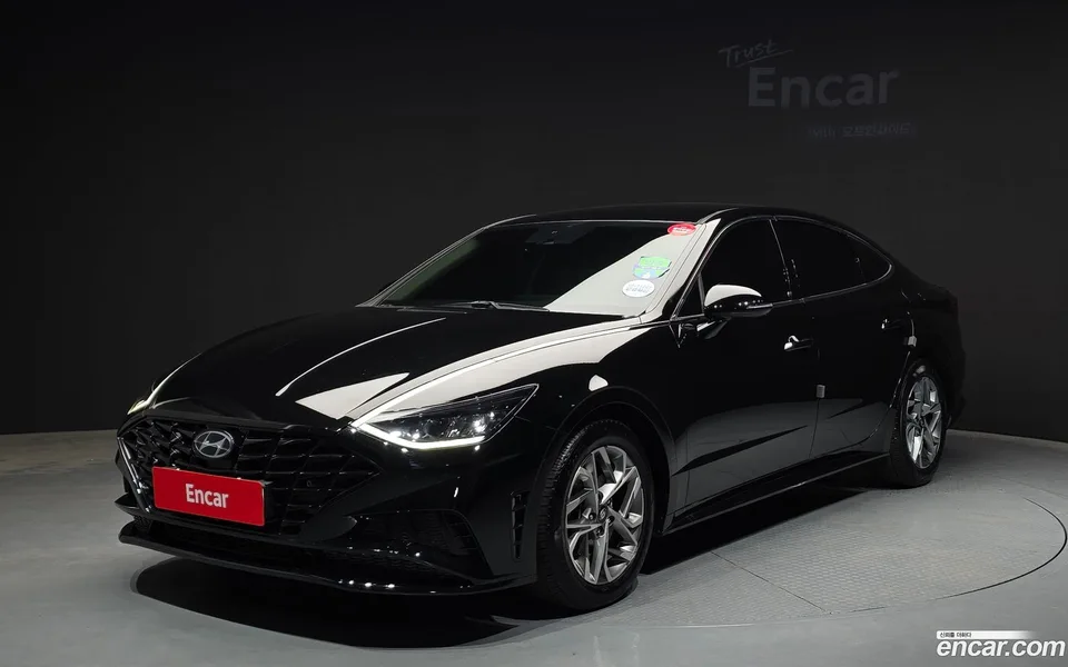 Hyundai Sonata 2.0 2022 — фото 1, купить с доставкой в Москву