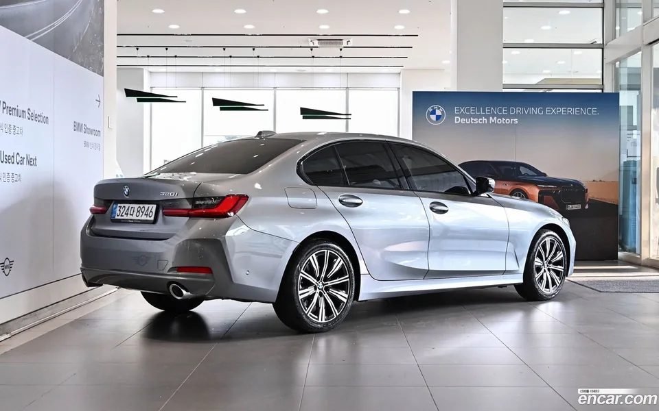 BMW 3 Series 320i 2025 — миниатюра 4