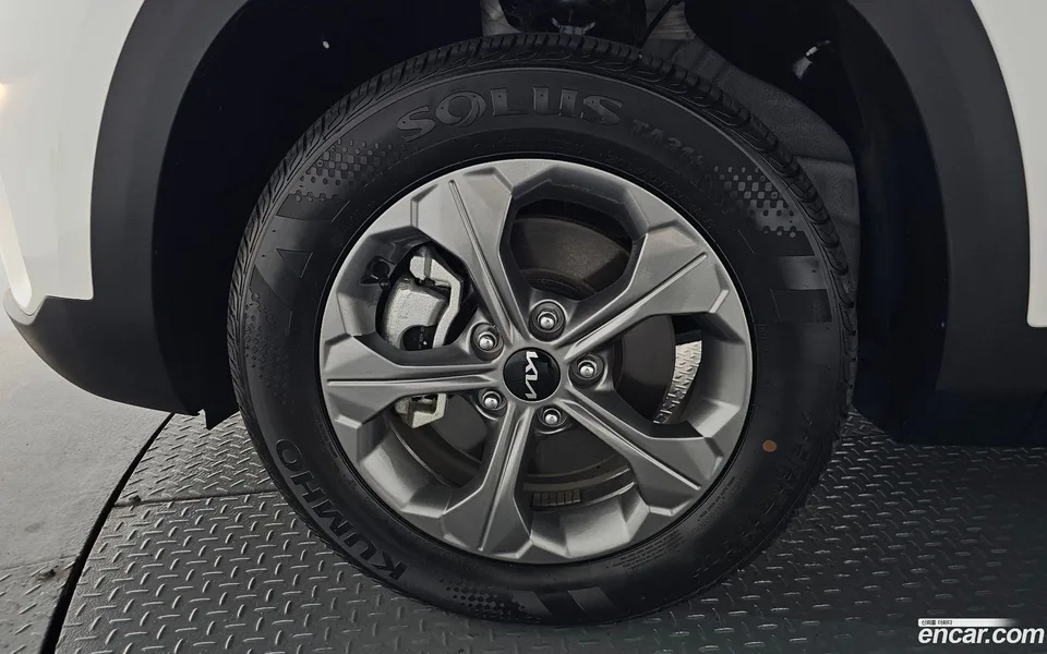 Kia Seltos 1.6 2WD 2024 — миниатюра 2