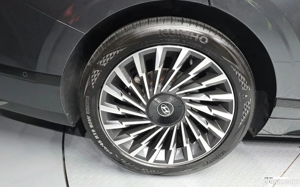 Hyundai Grandeur Hybrid 2023 — миниатюра 2