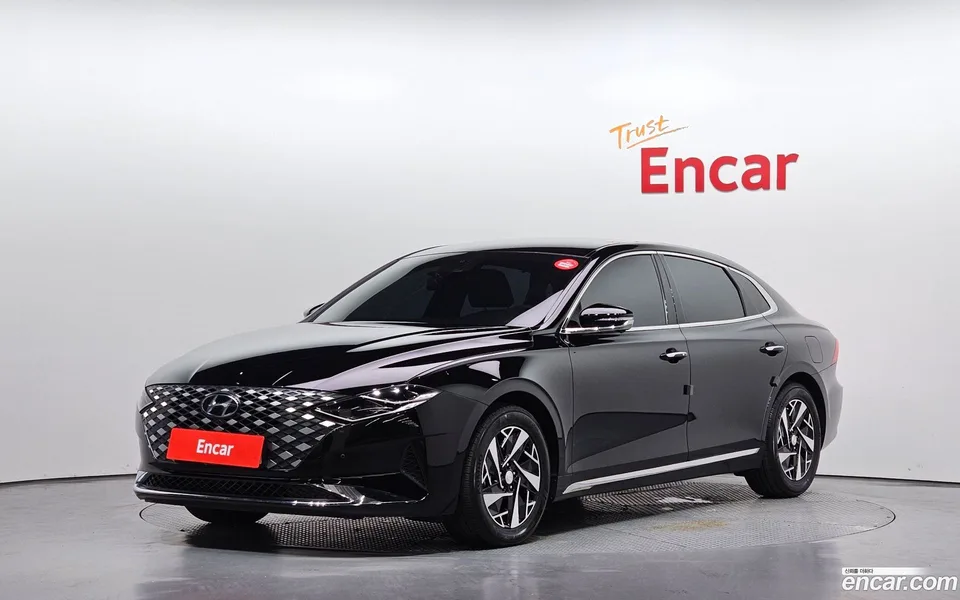 Hyundai Grandeur IG Hybrid 2022 — фото 1, купить с доставкой в Москву