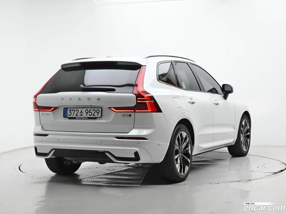 Volvo XC60 B5 2026 — миниатюра 2