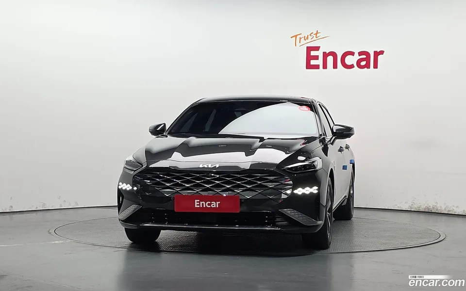Kia K8 Hybrid 2023 — миниатюра 3