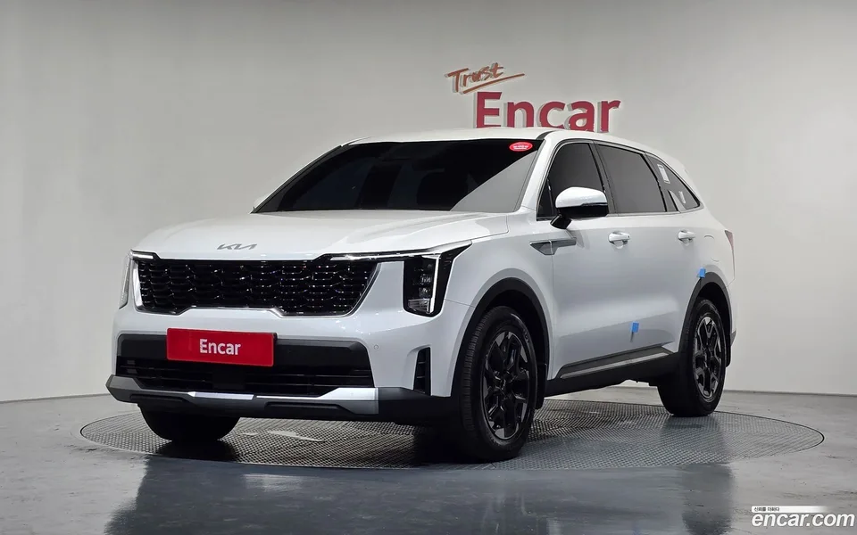 Kia Sorento 2.2 2WD 2023 — фото 1, купить с доставкой в Москву
