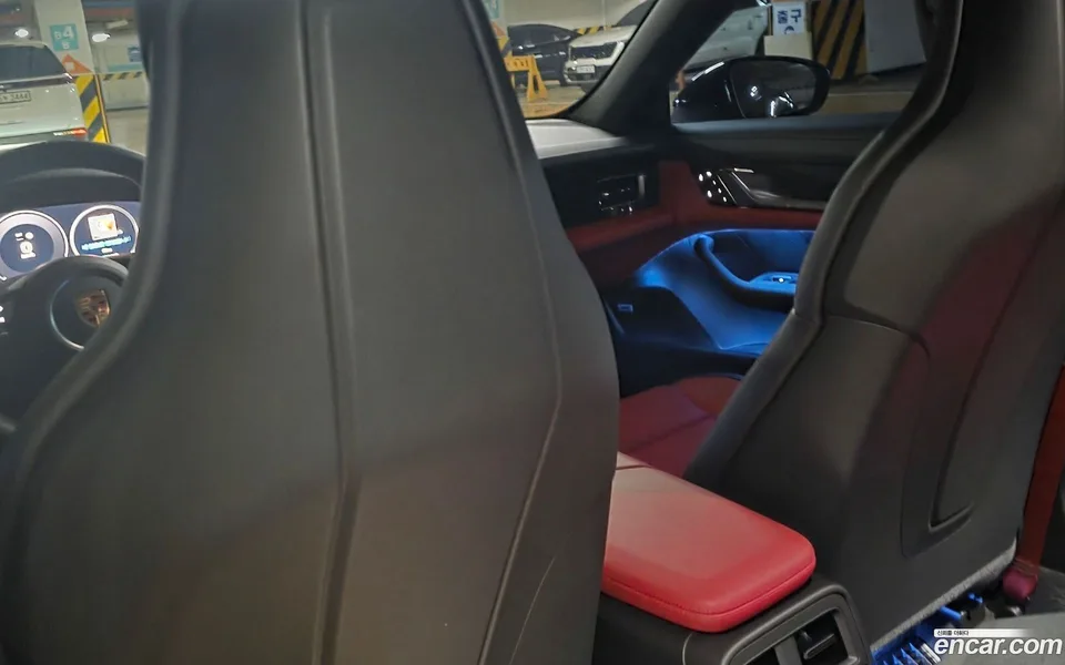 Porsche Taycan 4S 2025 — миниатюра 2