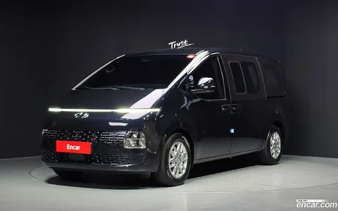 Hyundai Staria 2024 купить в Москве