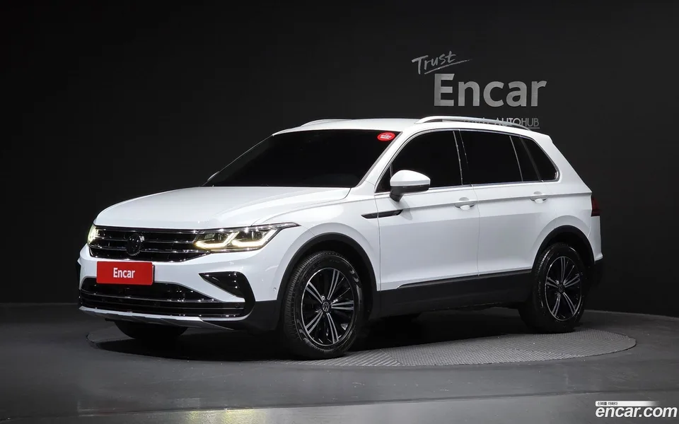 Volkswagen Tiguan 2.0 TDI 2022 — фото 1, купить с доставкой в Москву
