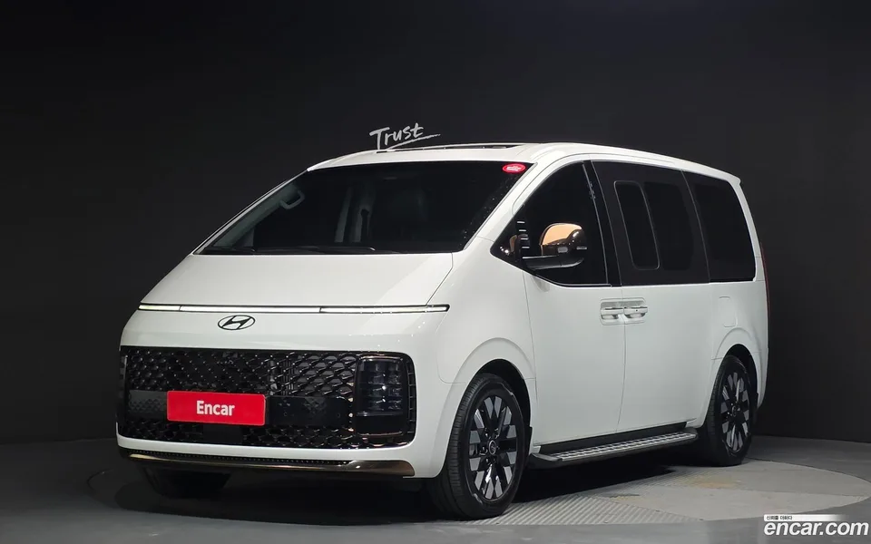 Hyundai Staria HEV 1.6 9 2024 — фото 1, купить с доставкой в Москву
