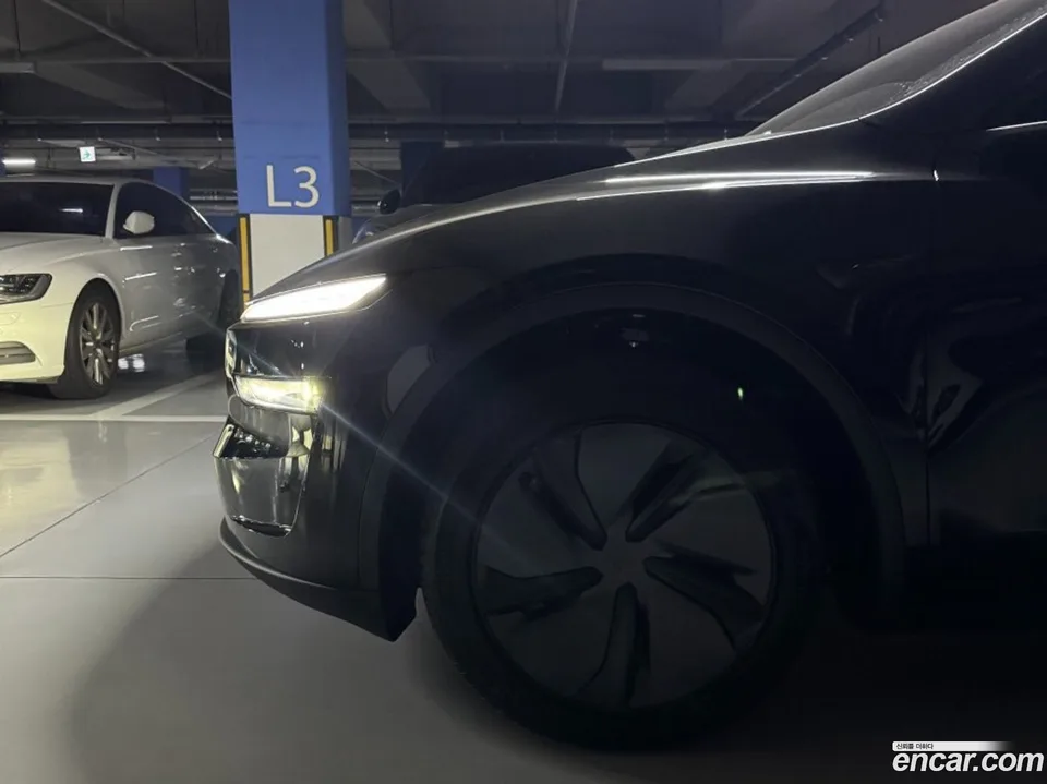 Tesla Model Y RWD 2026 — миниатюра 3