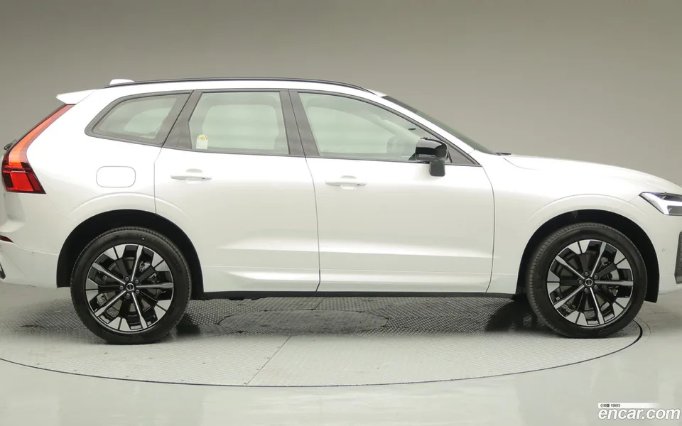 Volvo XC60 B5 2026 — миниатюра 3