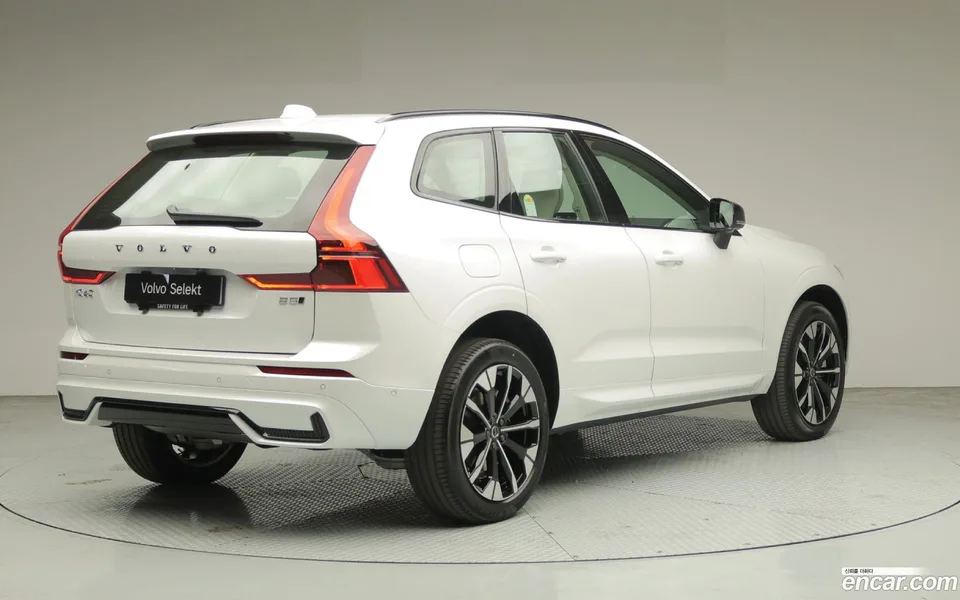 Volvo XC60 B5 2026 — миниатюра 4