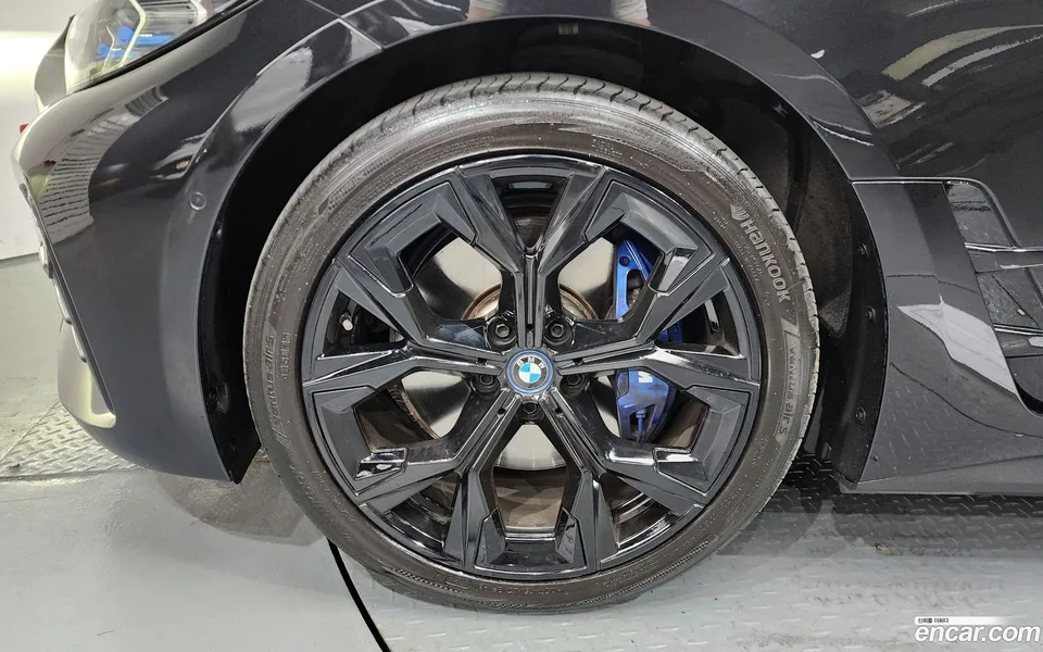BMW i4 eDrive40 M 2023 — миниатюра 5
