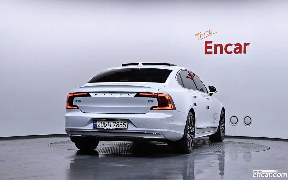 Volvo S90 B5 2024 — миниатюра 4