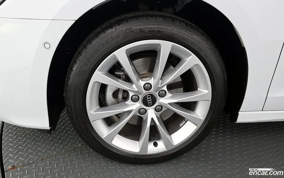 Audi A3 (8Y) 40 TFSI 2025 — миниатюра 2