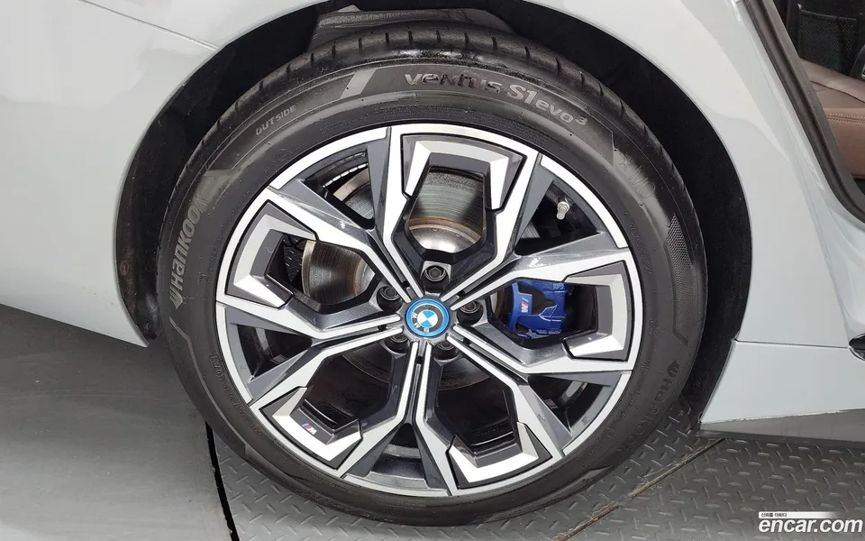 BMW i4 eDrive40 M 2024 — миниатюра 2