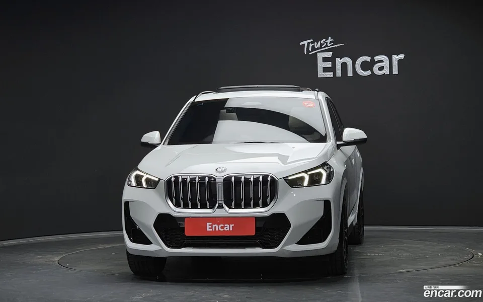 BMW X1 xDrive 20i M 2024 — миниатюра 3
