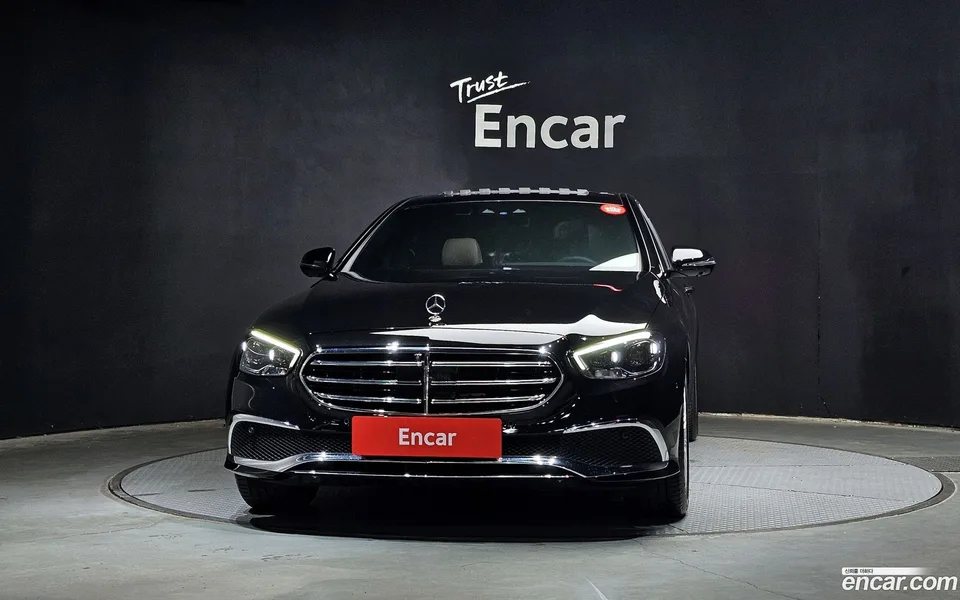 Mercedes-Benz E-Class E250 2022 — миниатюра 3