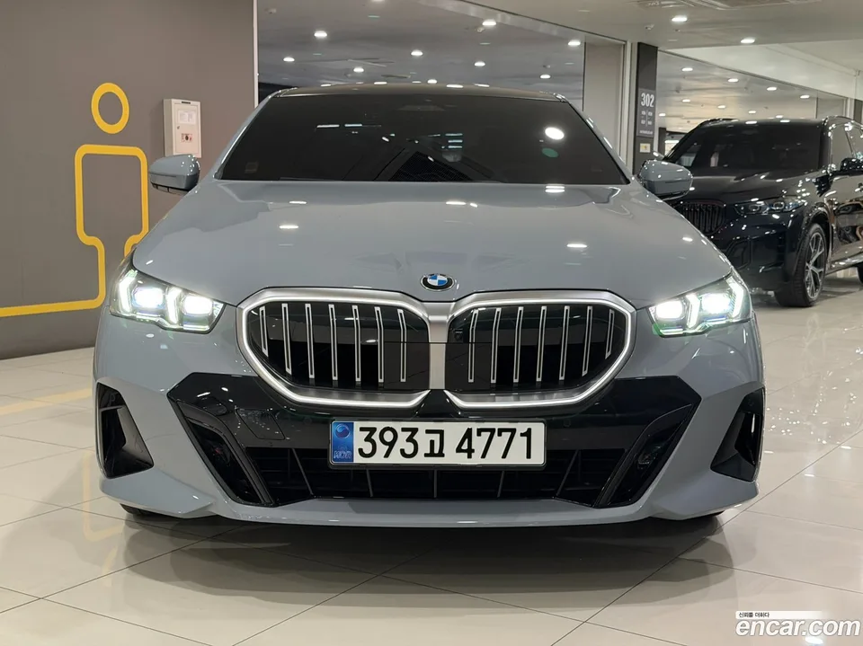 BMW 5 Series 520i M 2024 — миниатюра 3