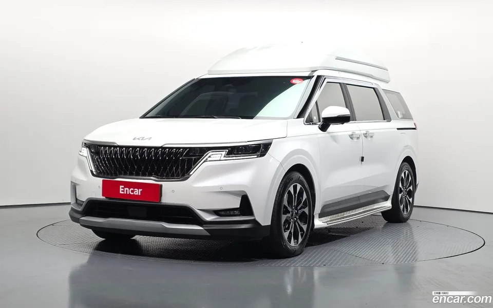Kia Carnival 9 () 2023 — фото 1, купить с доставкой в Москву